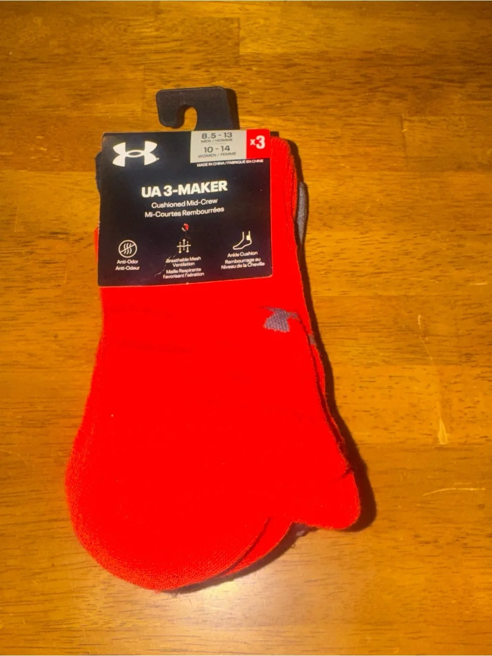 Under Armour 3-Maker 3 Pair Mid Crew Socks L Red Black Gray Men’s New With Tags
